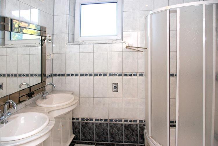 Osrodek Uzdrowiskowy Beskid Hotel Wysowa-Zdroj Ngoại thất bức ảnh