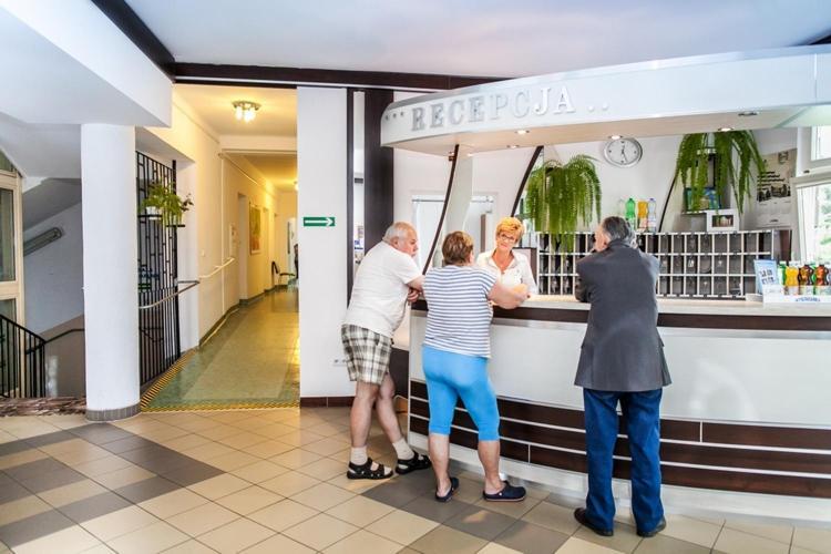 Osrodek Uzdrowiskowy Beskid Hotel Wysowa-Zdroj Ngoại thất bức ảnh