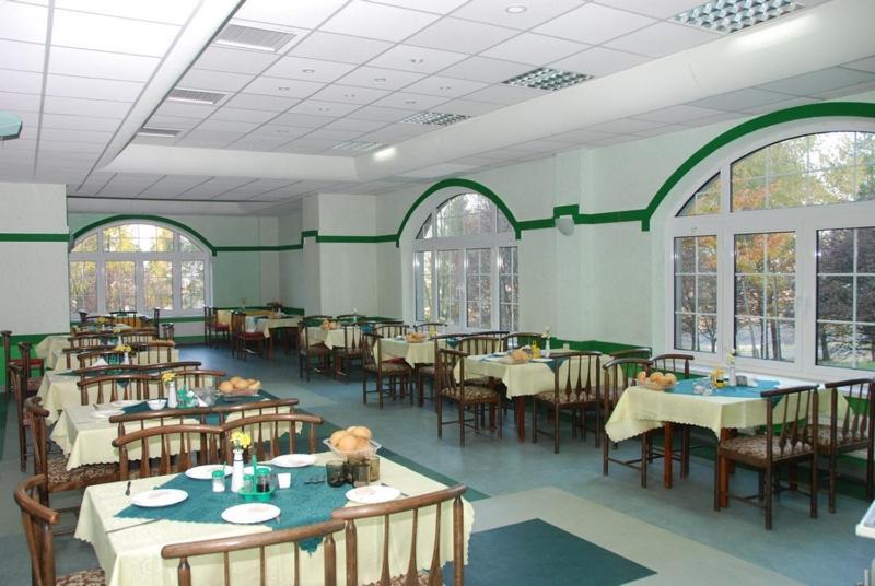 Osrodek Uzdrowiskowy Beskid Hotel Wysowa-Zdroj Ngoại thất bức ảnh