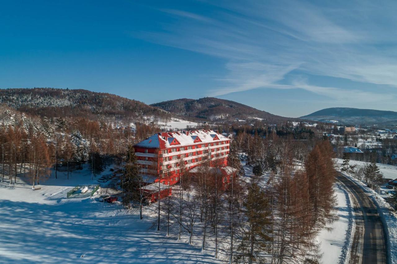Osrodek Uzdrowiskowy Beskid Hotel Wysowa-Zdroj Ngoại thất bức ảnh