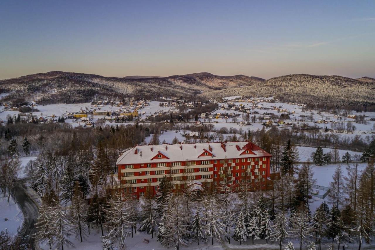 Osrodek Uzdrowiskowy Beskid Hotel Wysowa-Zdroj Ngoại thất bức ảnh